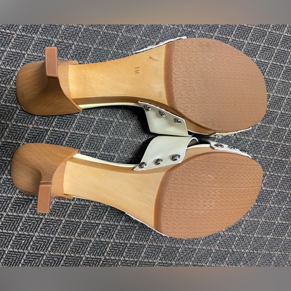 MK Size8 - Picture 3 of 3